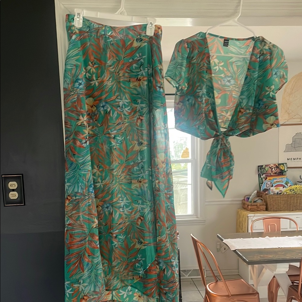 Tropical Print Sheer Curtain Set